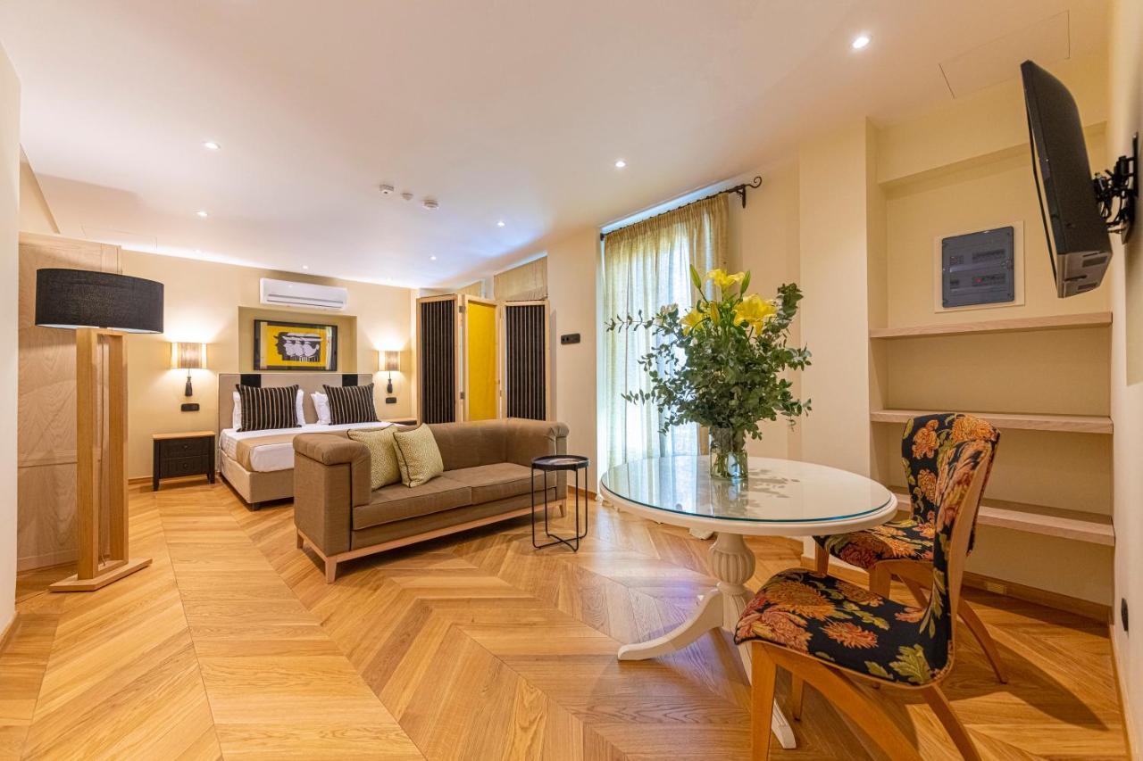 Ipelhome - Plaka Boutique Apartments Athens Ngoại thất bức ảnh
