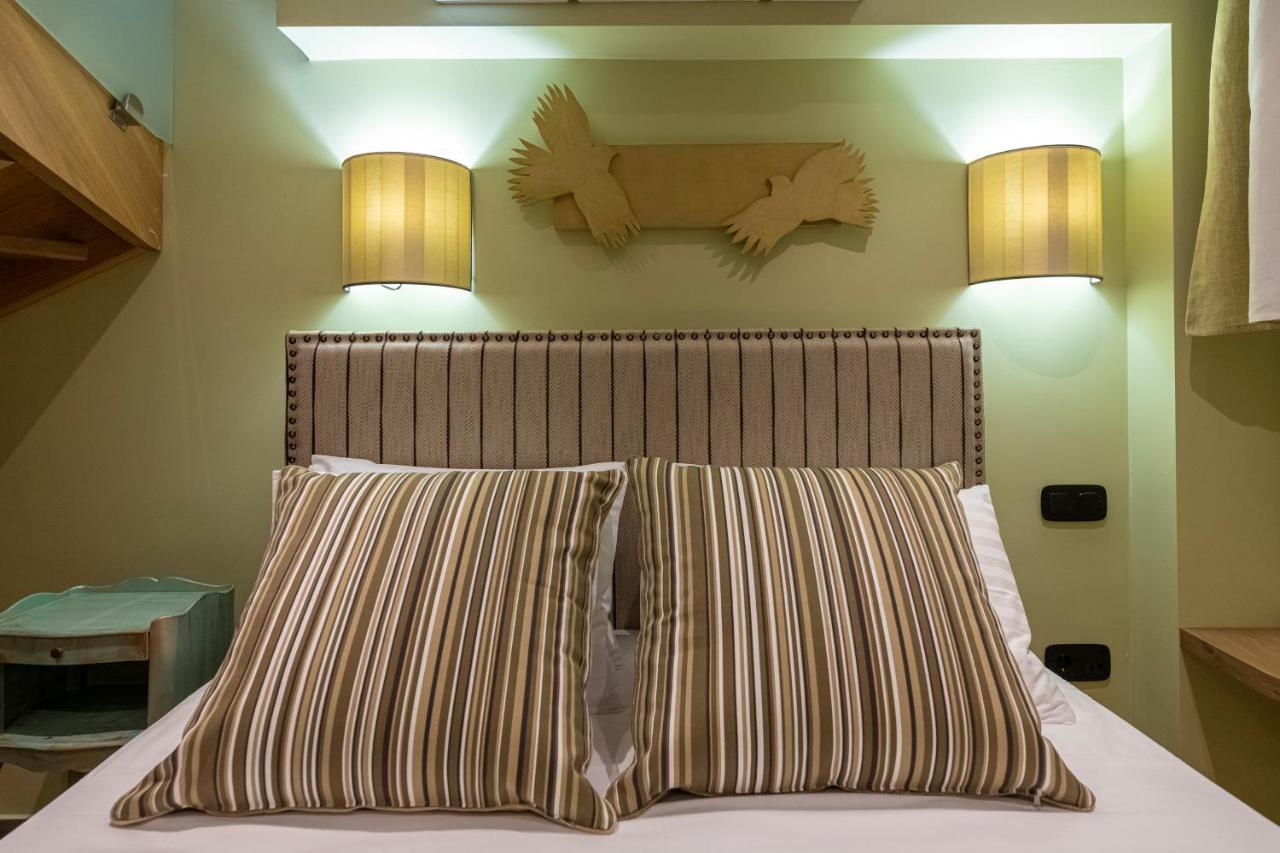 Ipelhome - Plaka Boutique Apartments Athens Ngoại thất bức ảnh