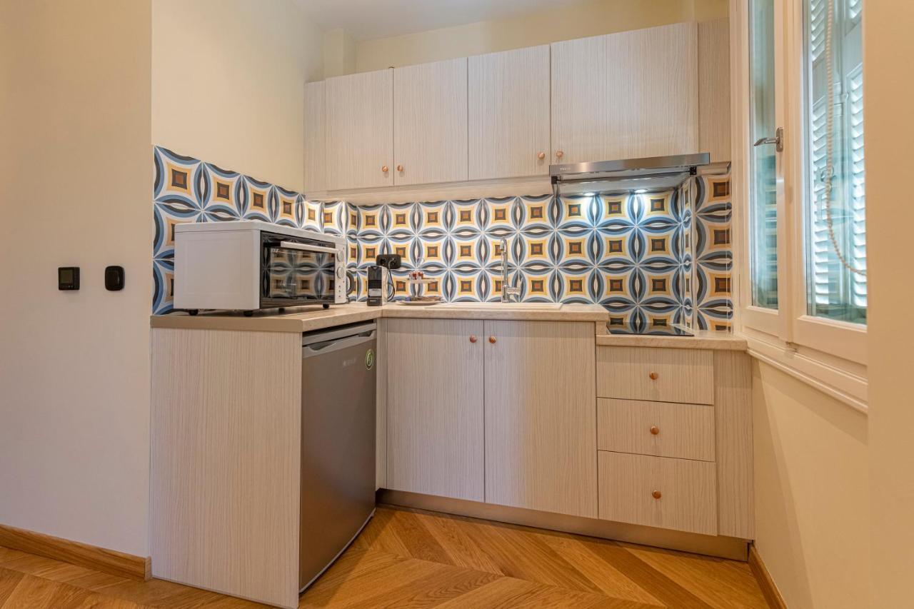 Ipelhome - Plaka Boutique Apartments Athens Ngoại thất bức ảnh